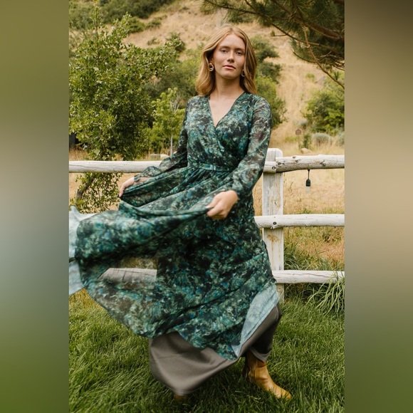 Ivy City Laney Green Watercolor Tiered Bishop Sleeve Maxi Sundress Size XXS - Picture 12 of 16